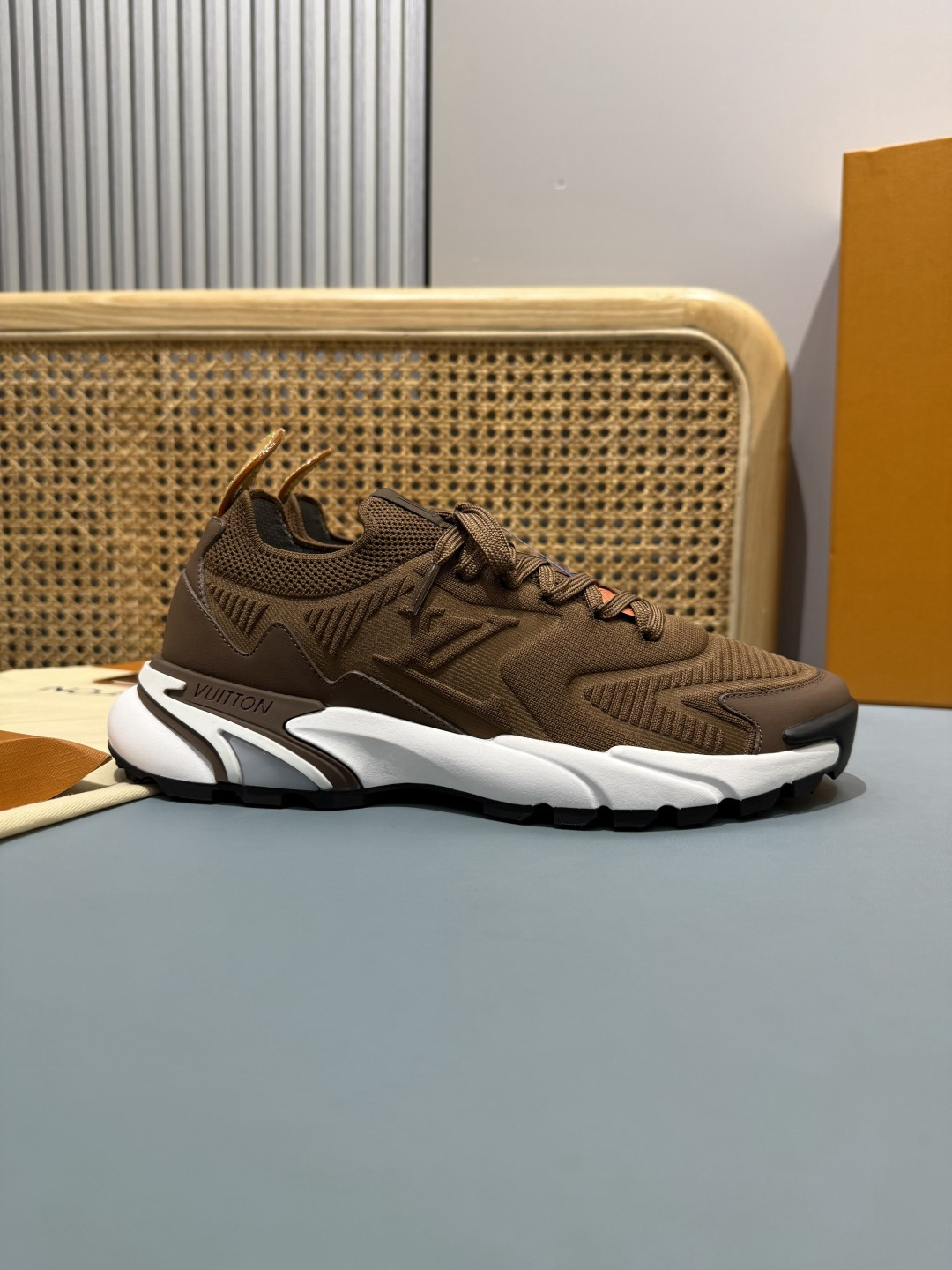Lv Sneakers-172