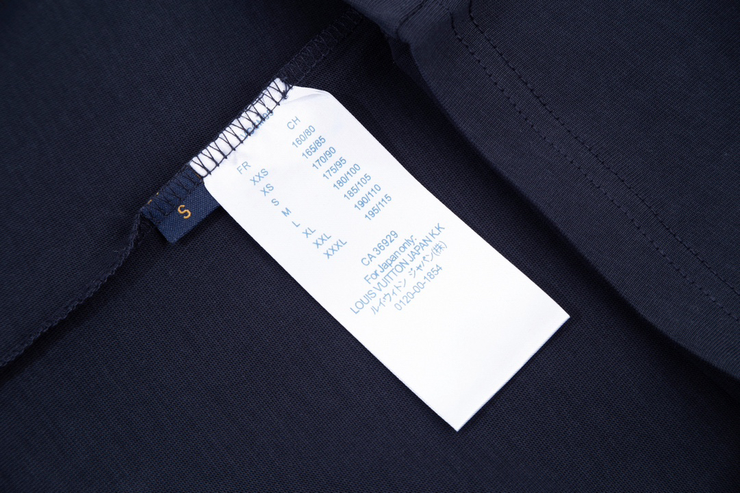 LV clothing-125