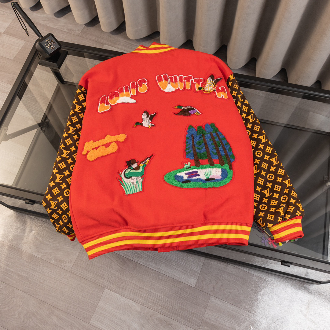 LV Clothing-312