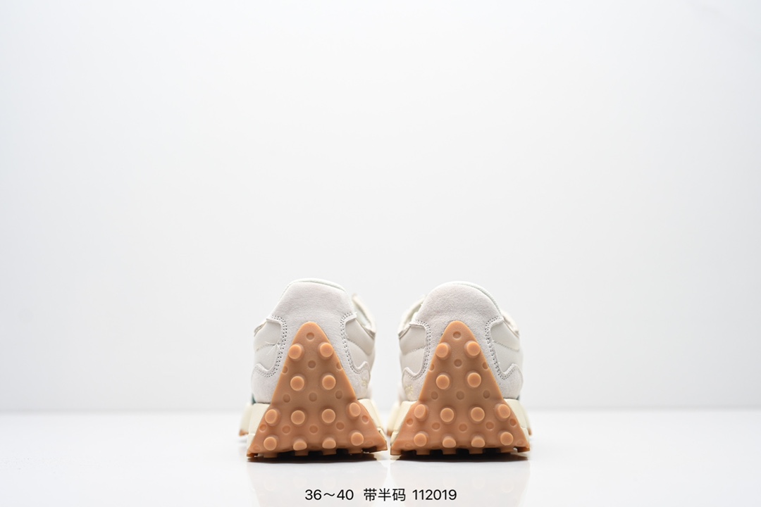 New Balance Sneakers-110