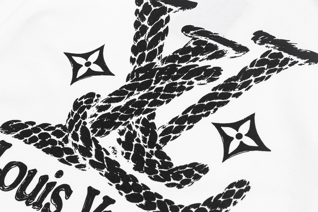 LV clothing-105