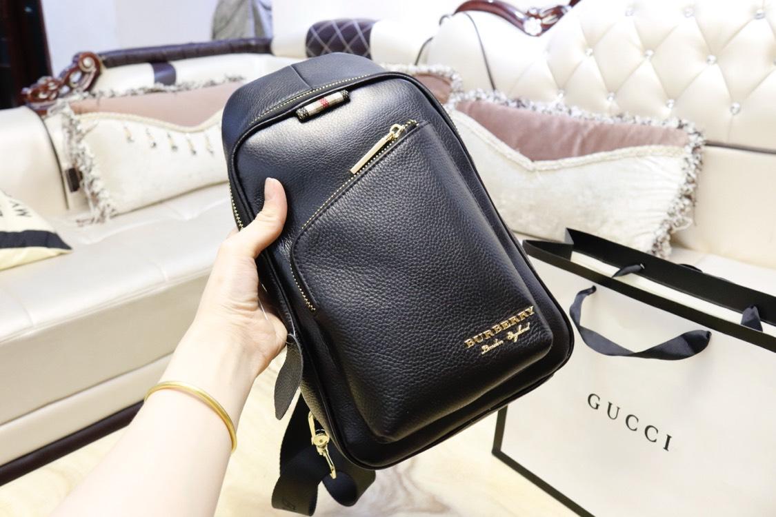Burberry 6304 Men Leather Chest Pack Bag Black