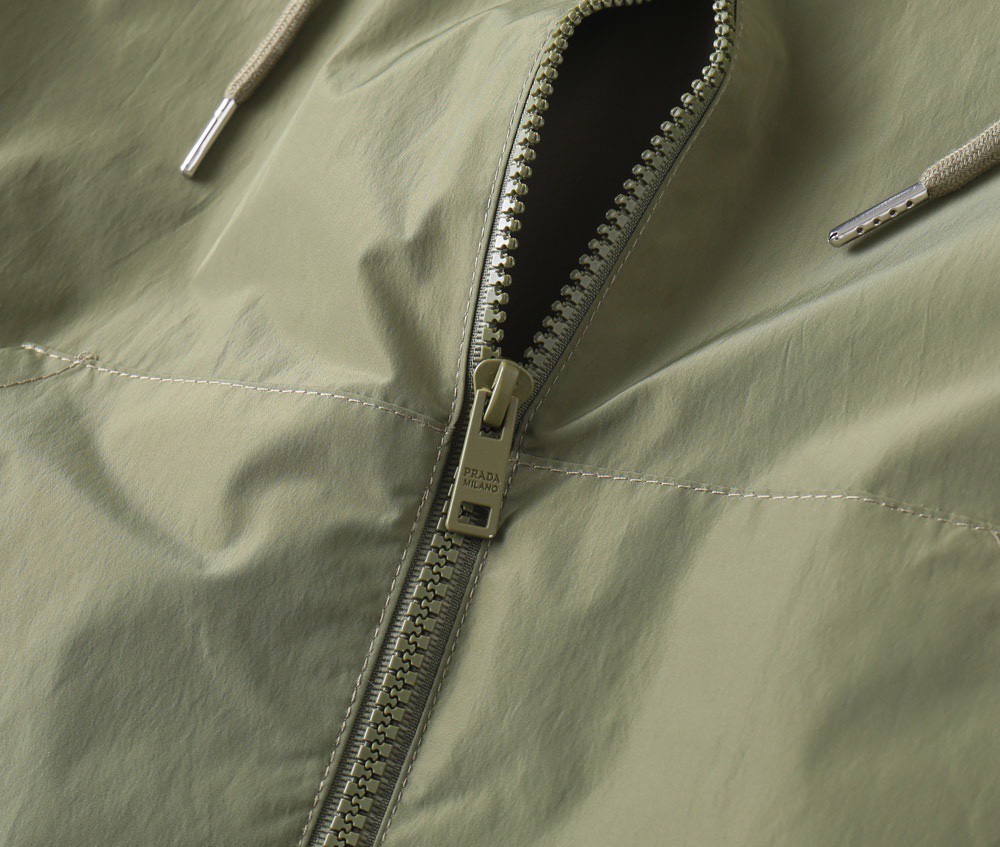 Prada Clothing-393
