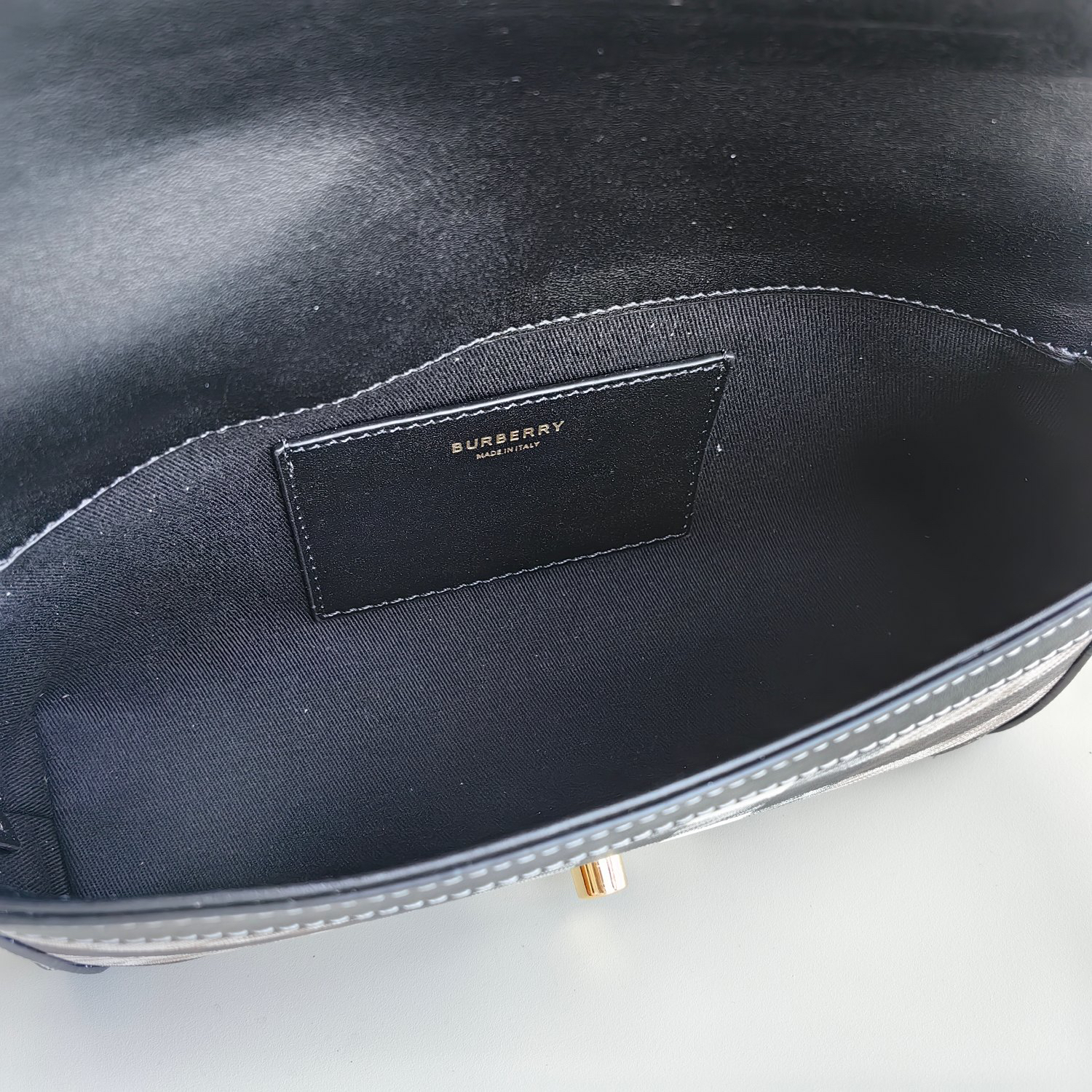 Burberry bag-106