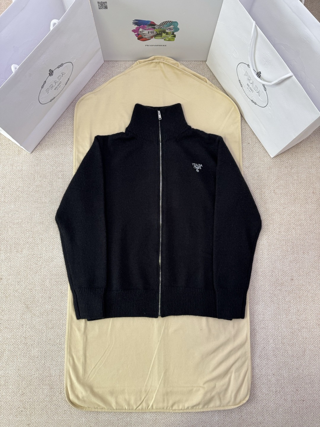 Prada Clothing-359