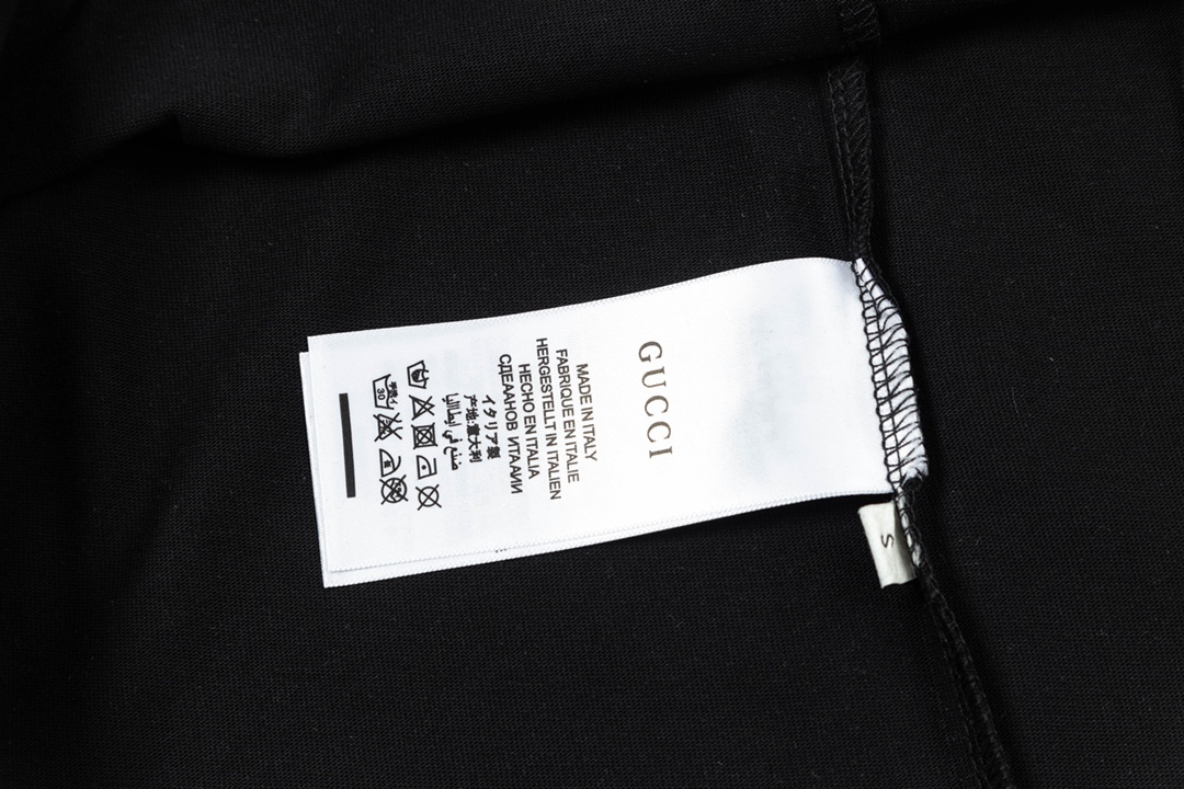 Gucci clothing-88