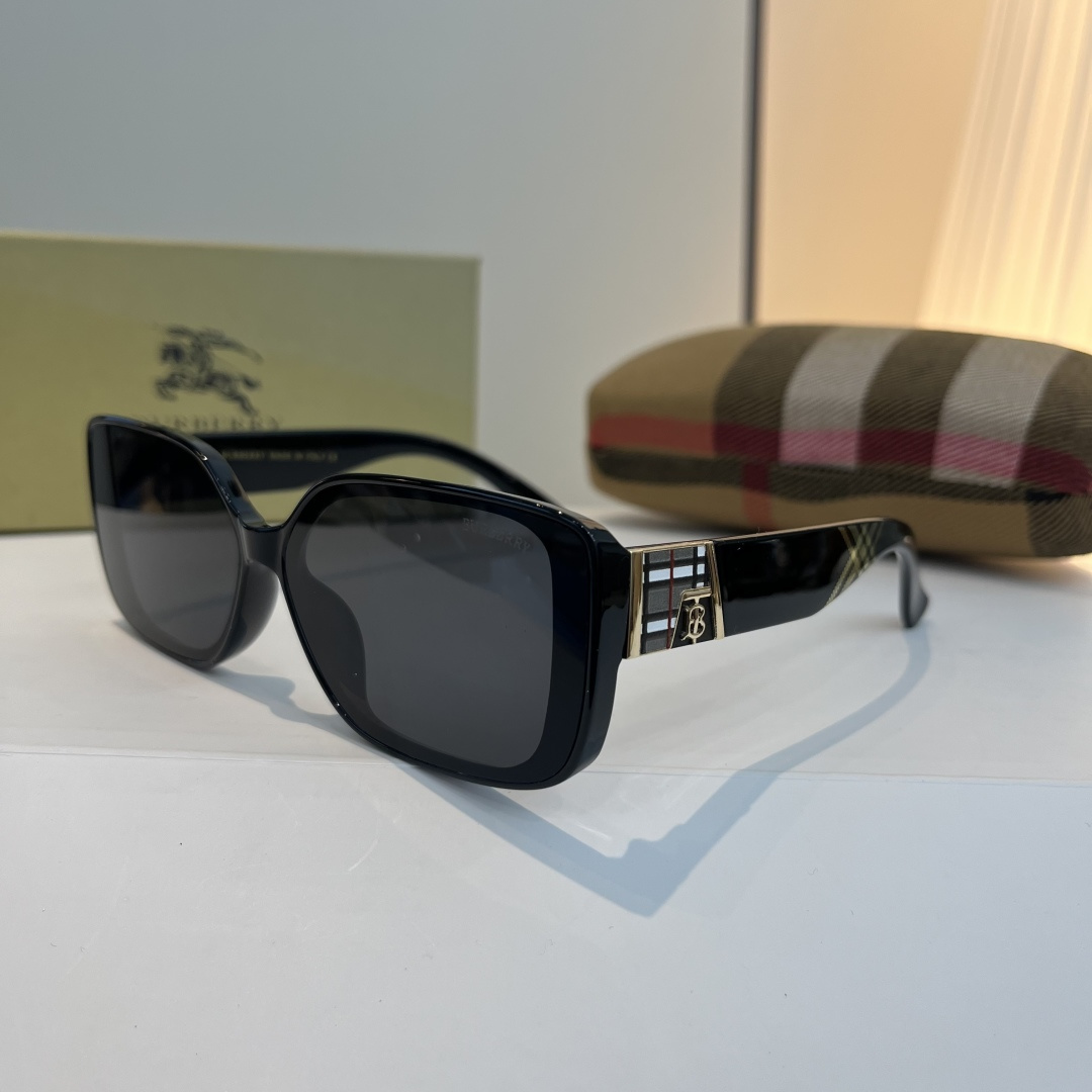 Burberry glasses-44