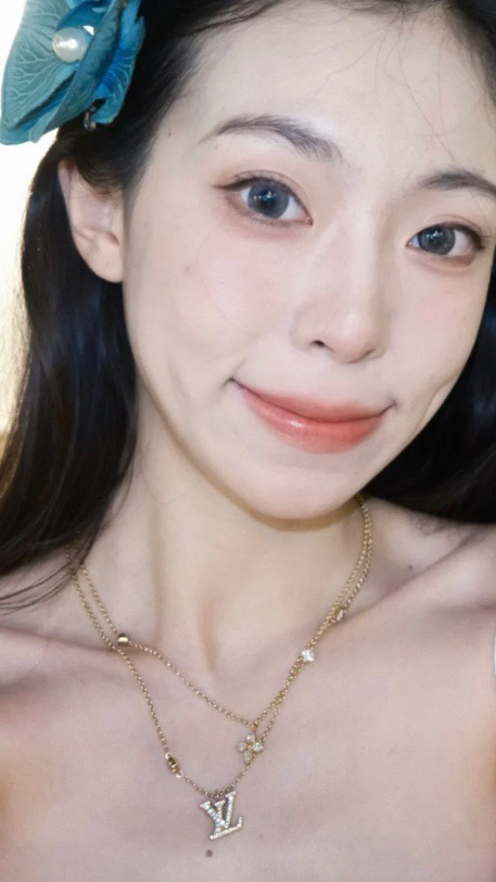 LV necklace-80