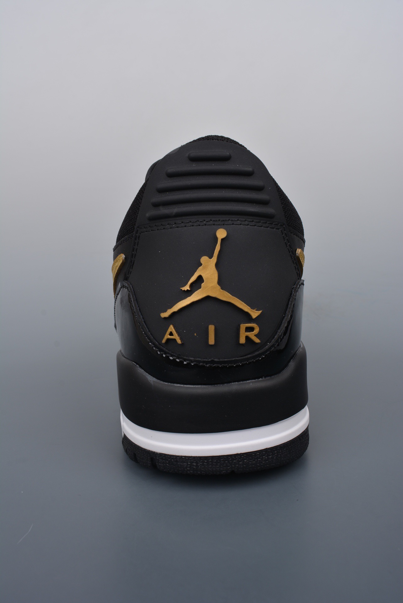 Nike Sneakers-324