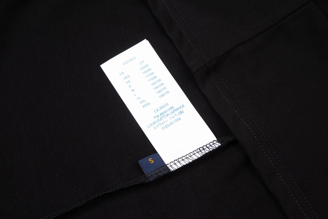 LV clothing-139