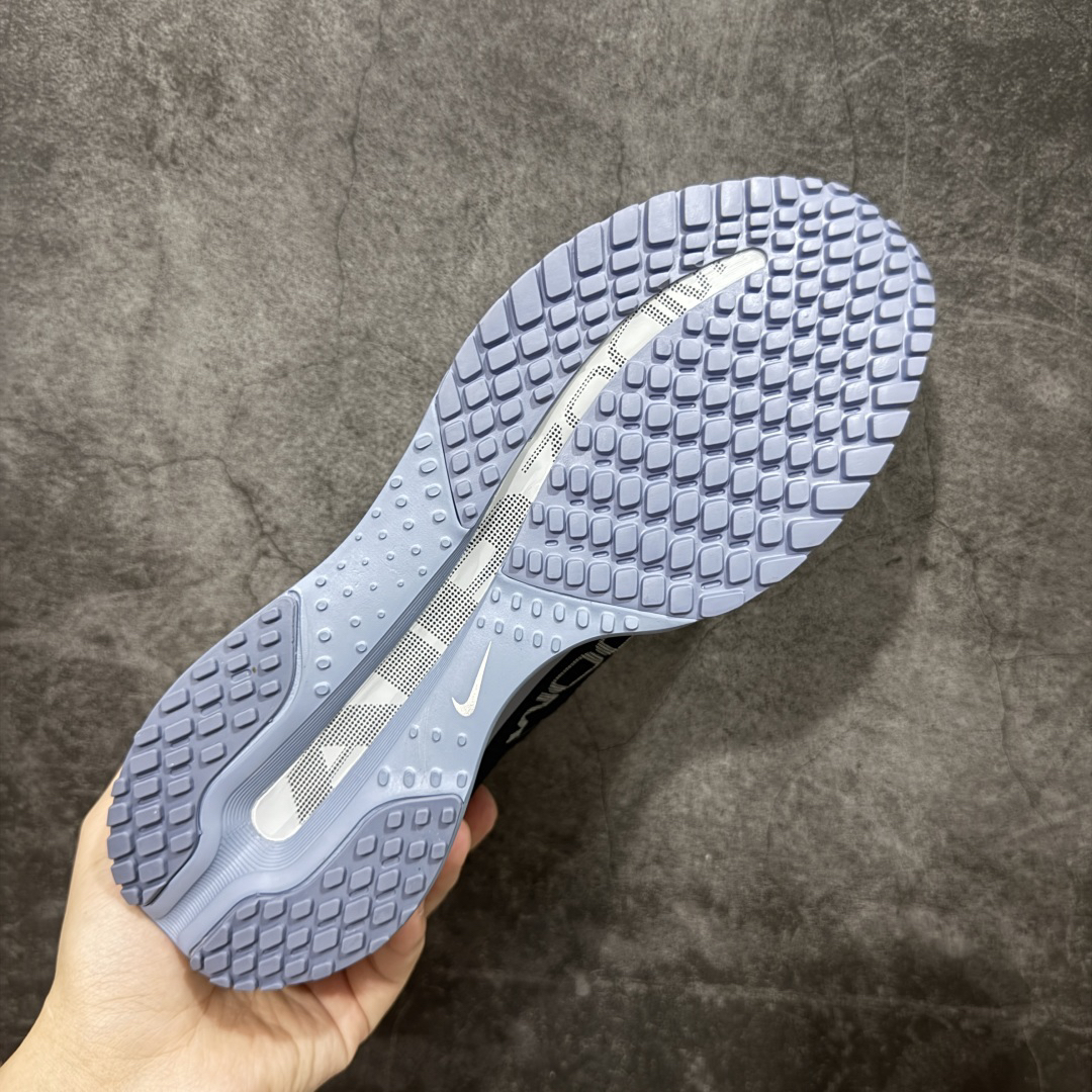 Nike Sneakers-95