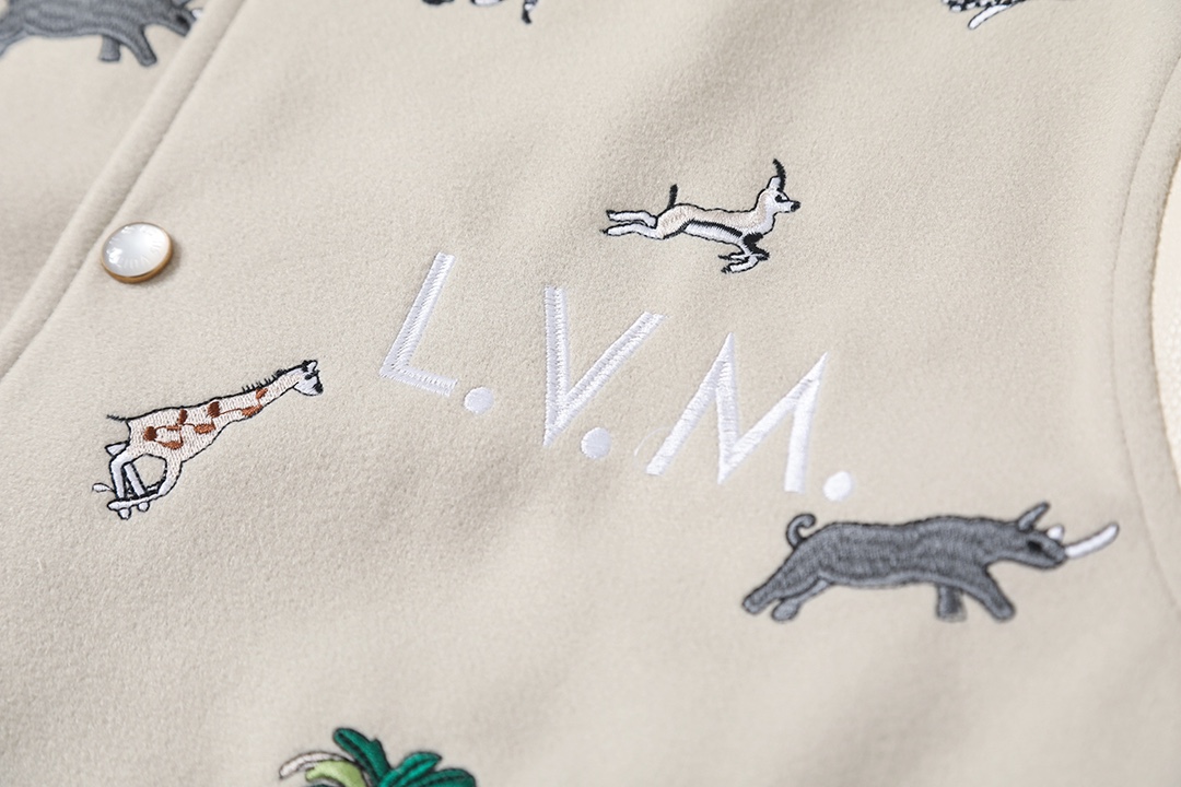 LV Clothing-269