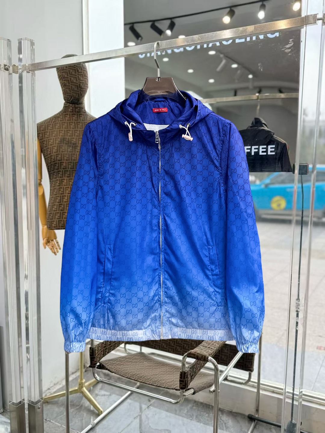 Gucci Clothing-331