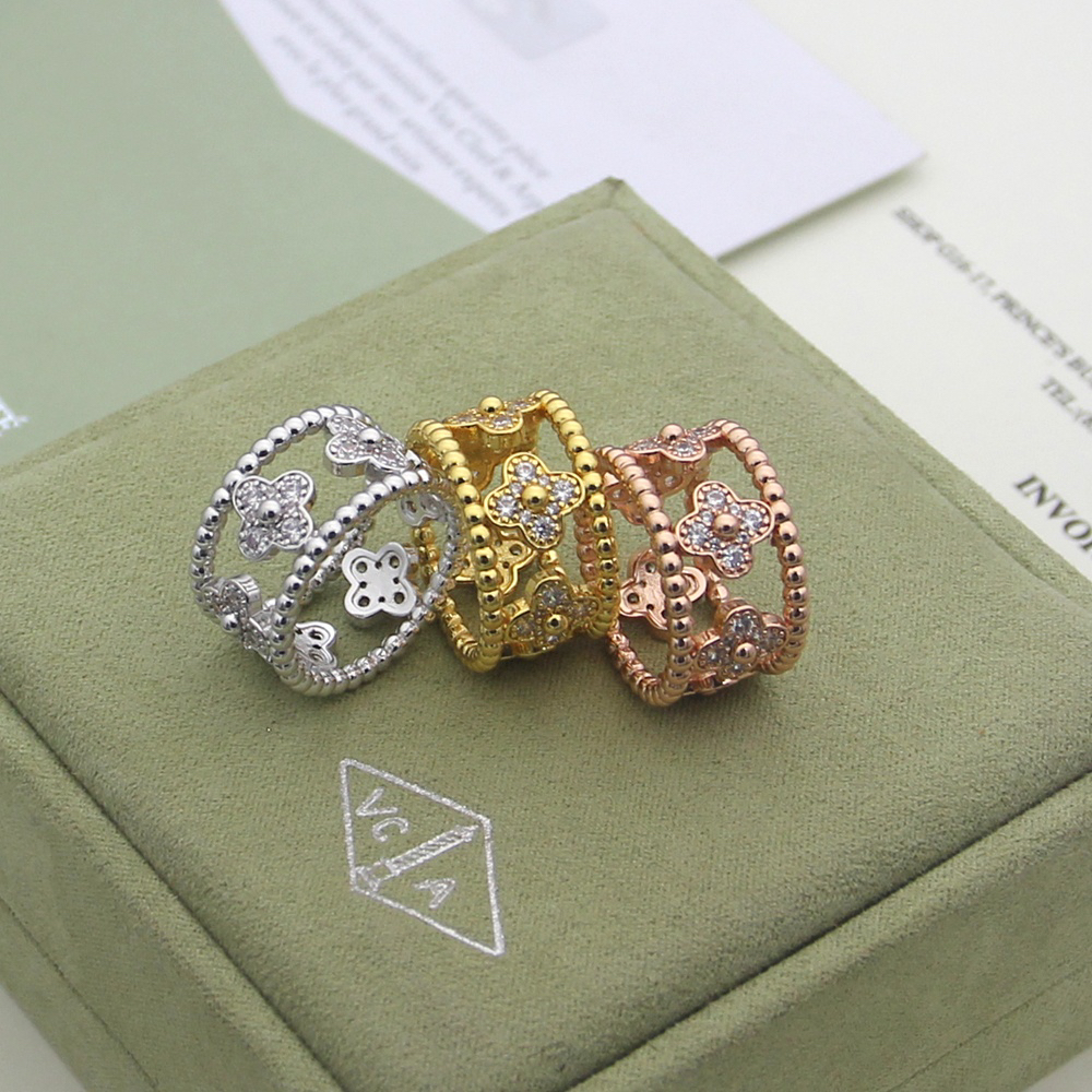 Van Cleef & Arpels ring-58