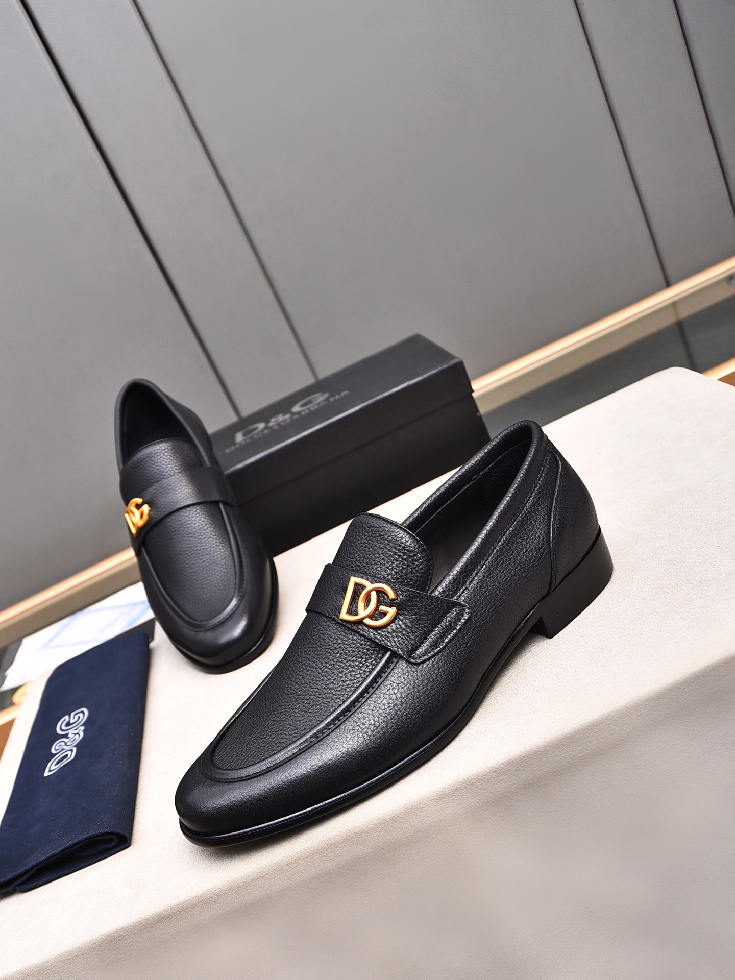 D&G men's leather shoes-12