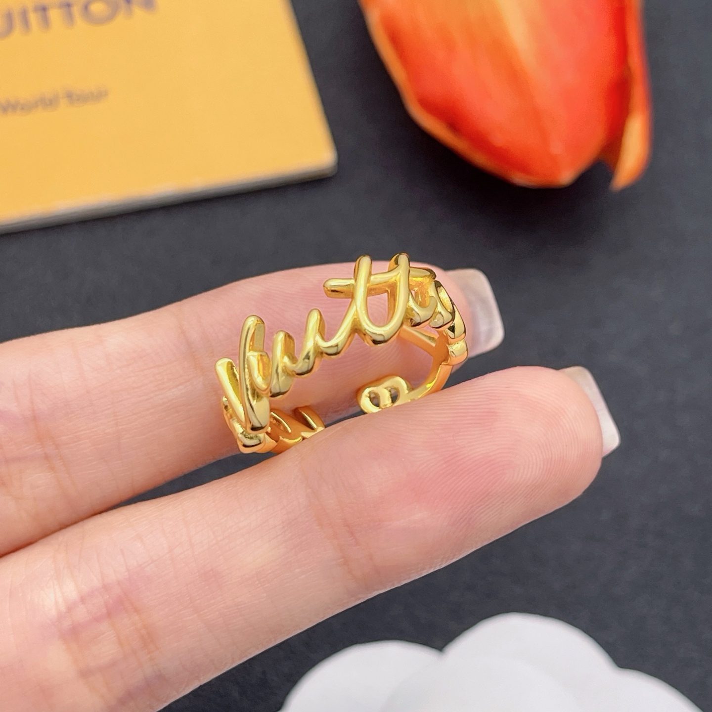 LV ring-80