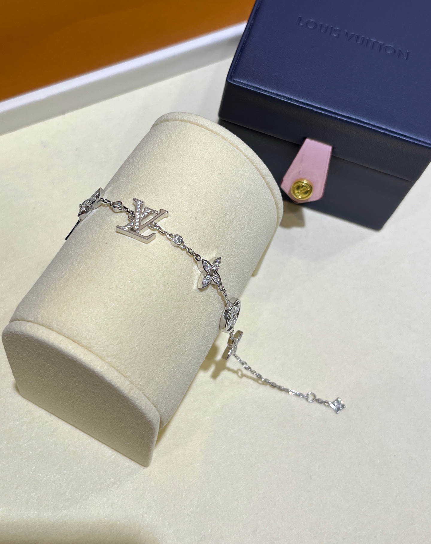 LV Bracelet-59