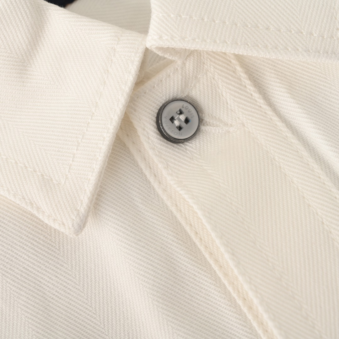LV Clothing-299