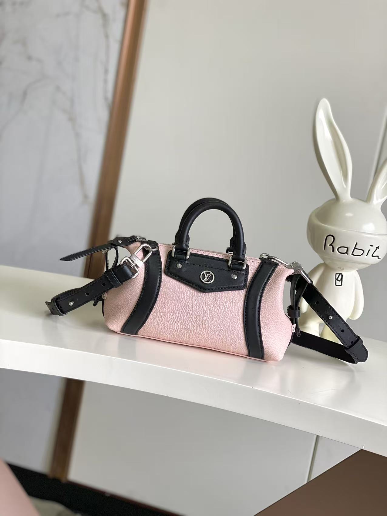 Louis Vuitton bag-198