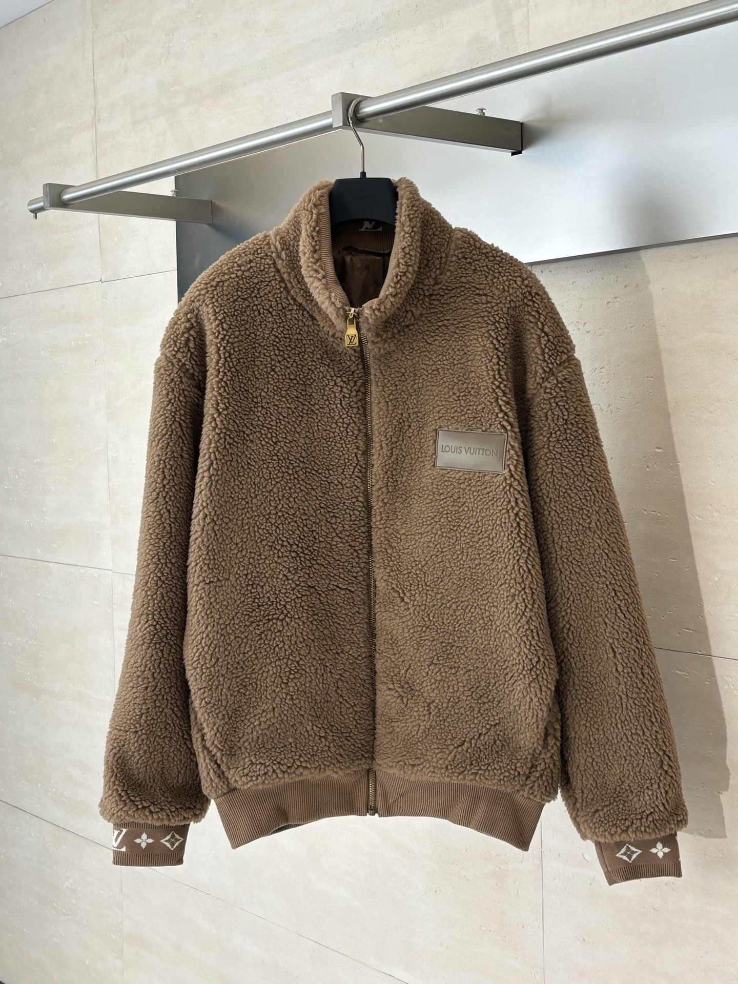 LV Clothing-297