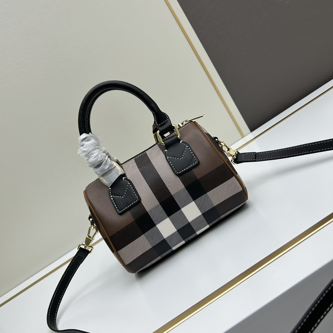 Burberry bag-139