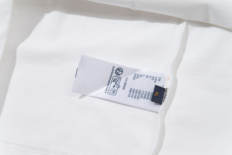 LV clothing-48