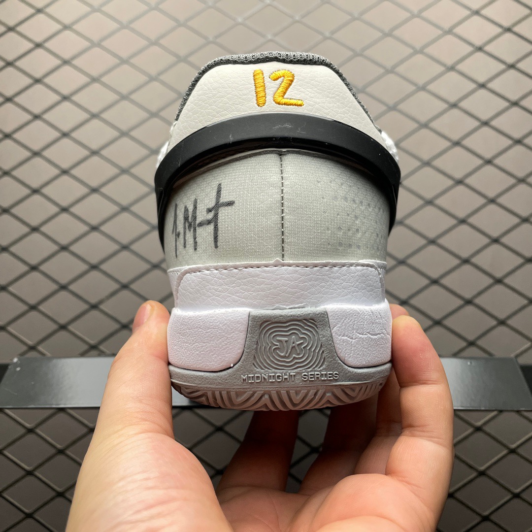 Nike Sneakers-100