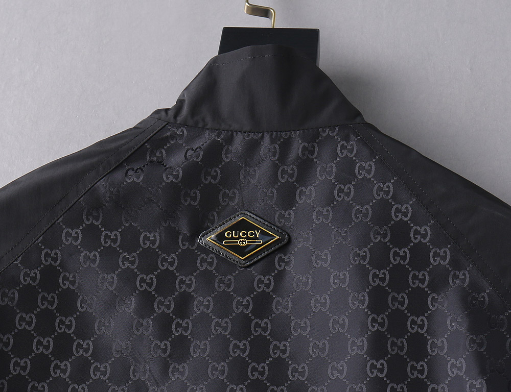 Gucci Clothing-338