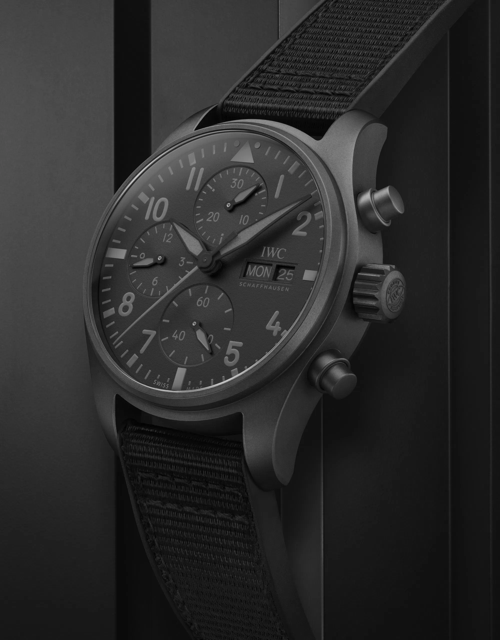 Schaffhausen Pilots watch chronograph 41 top gun edition ceratanium iw388106