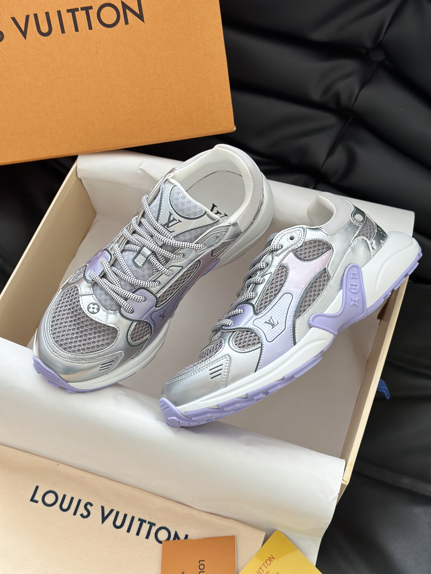Lv Sneakers-210