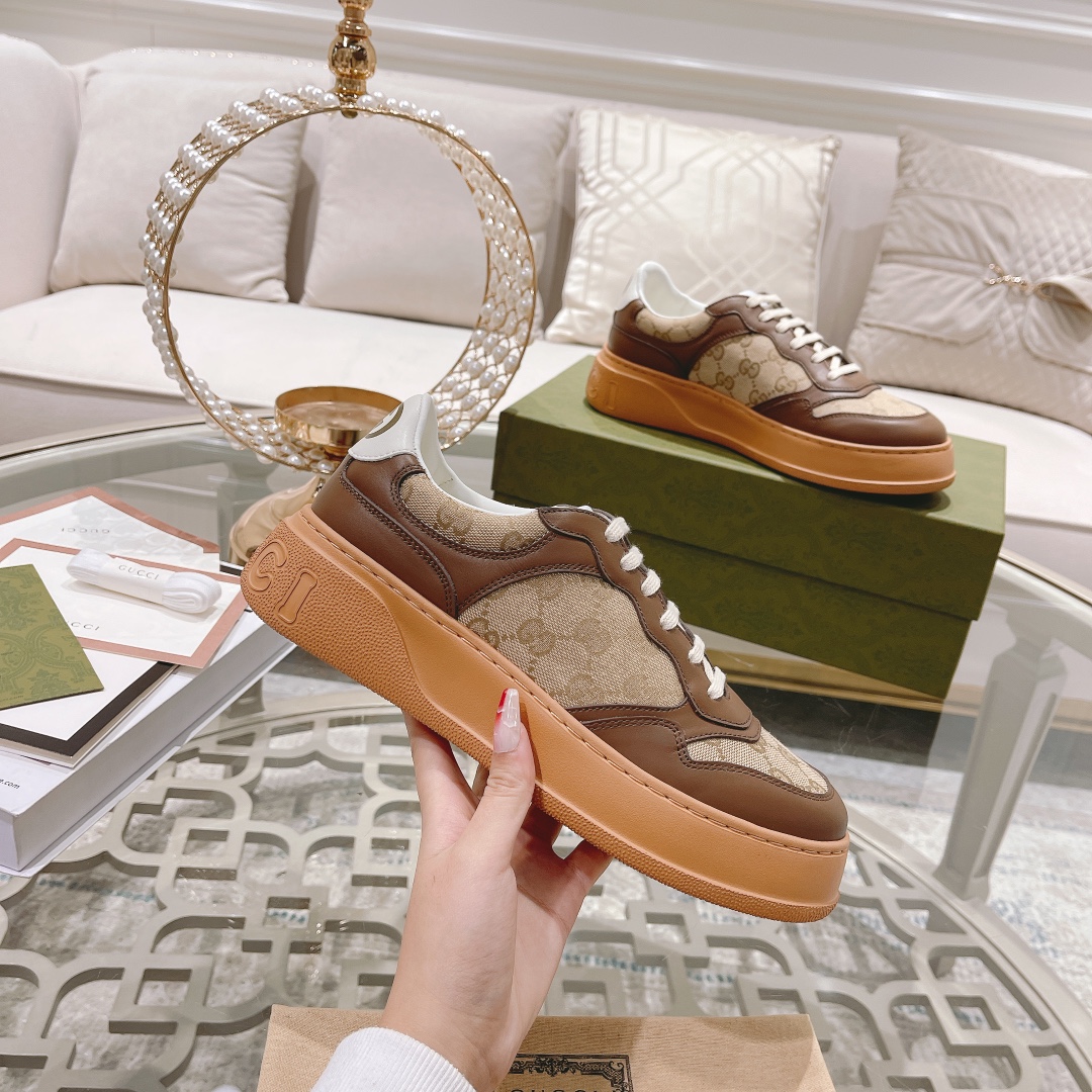 Gucci Sneakers-176