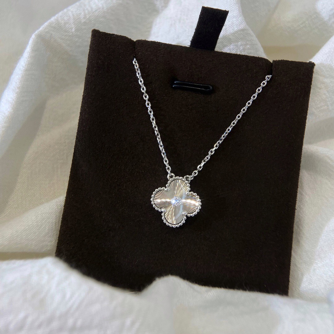 Van Cleef & Arpels necklace-48