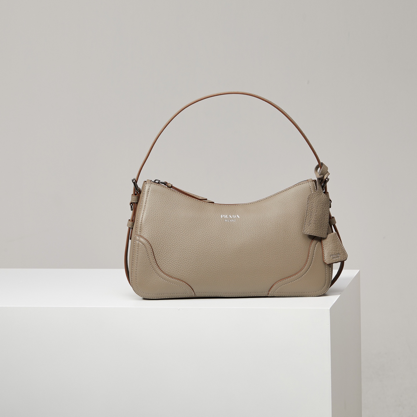 Prada bag-270