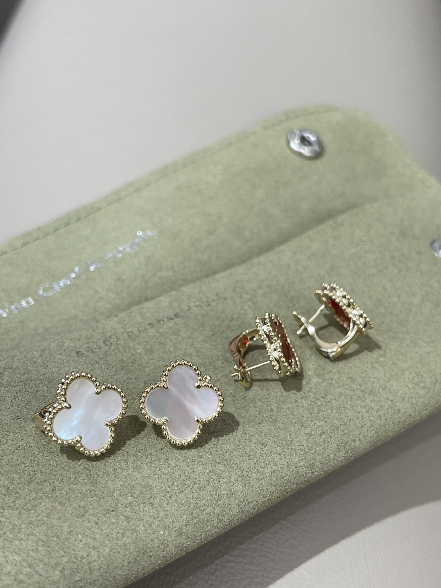 Van Cleef & Arpels earring-65