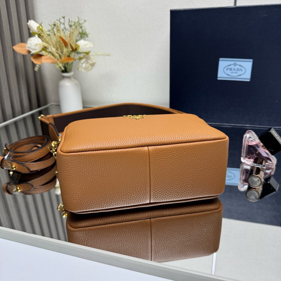 Prada bag-122
