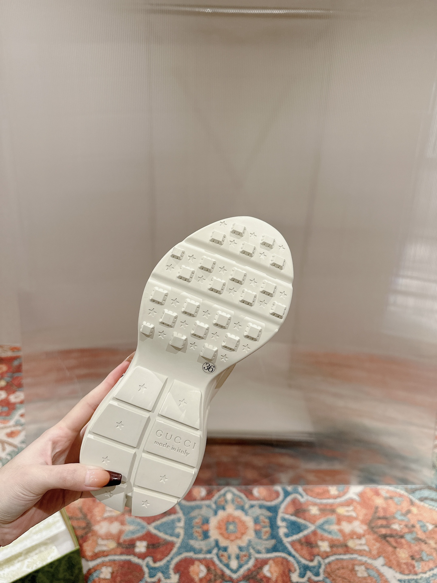 Gucci Sneakers-212
