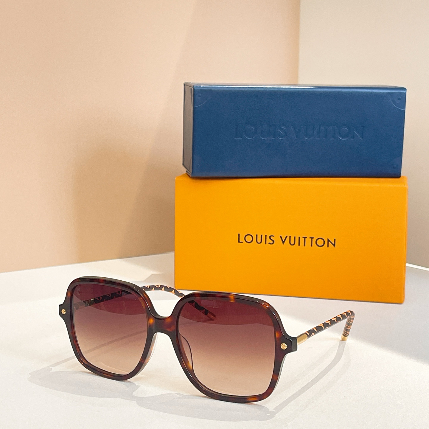 LV glasses-73