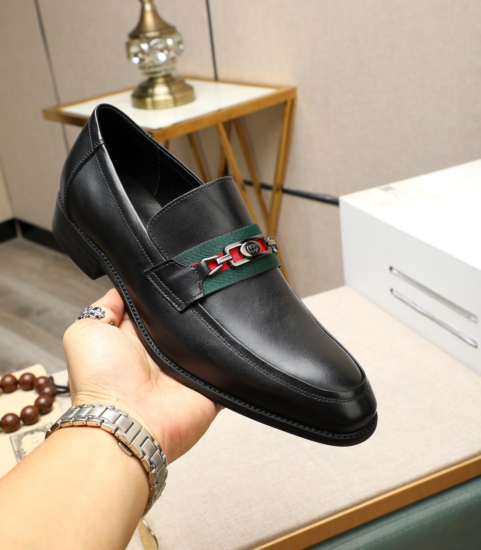 Gucci men's leather shoes-108