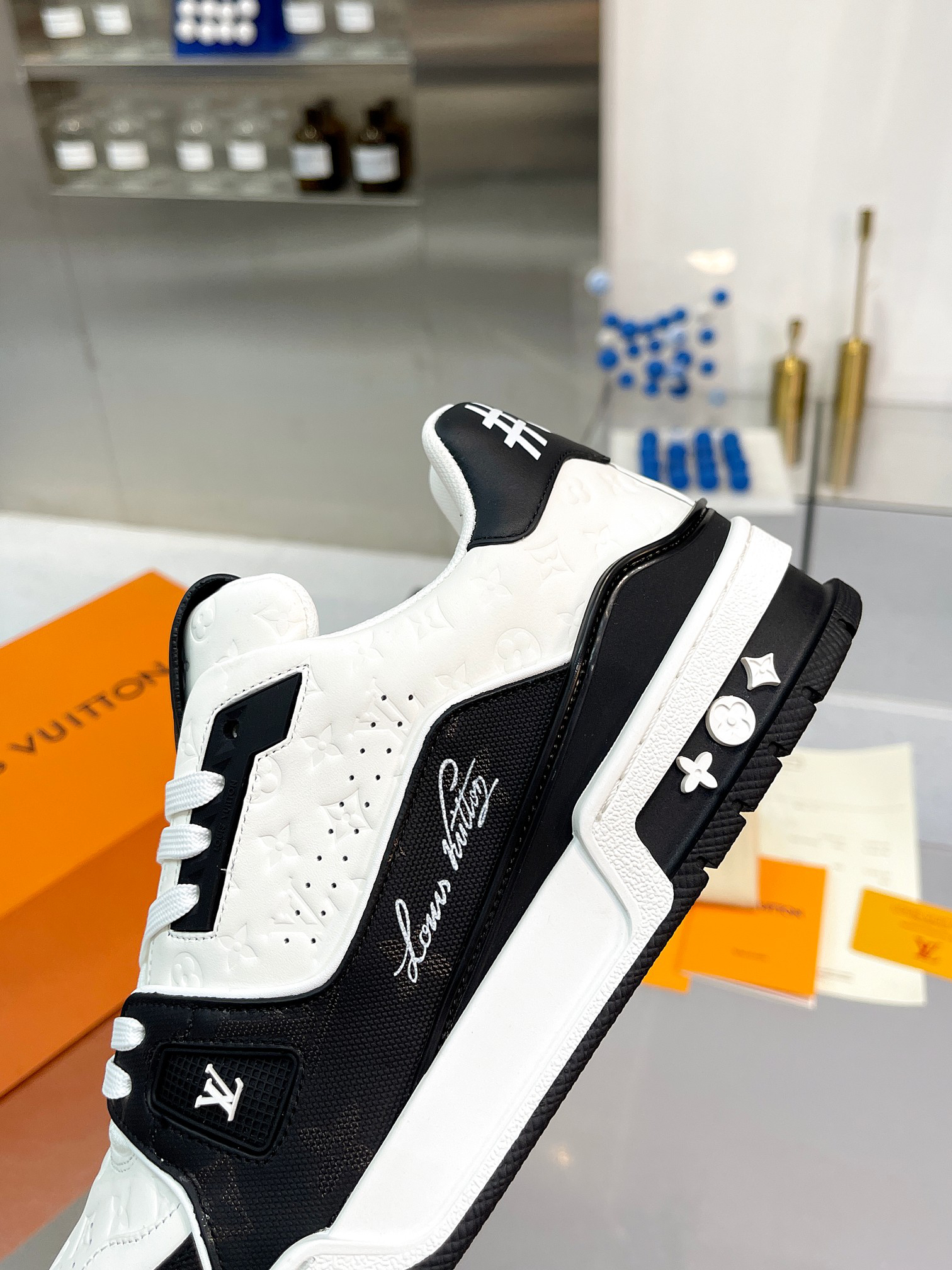 Lv Sneakers-58