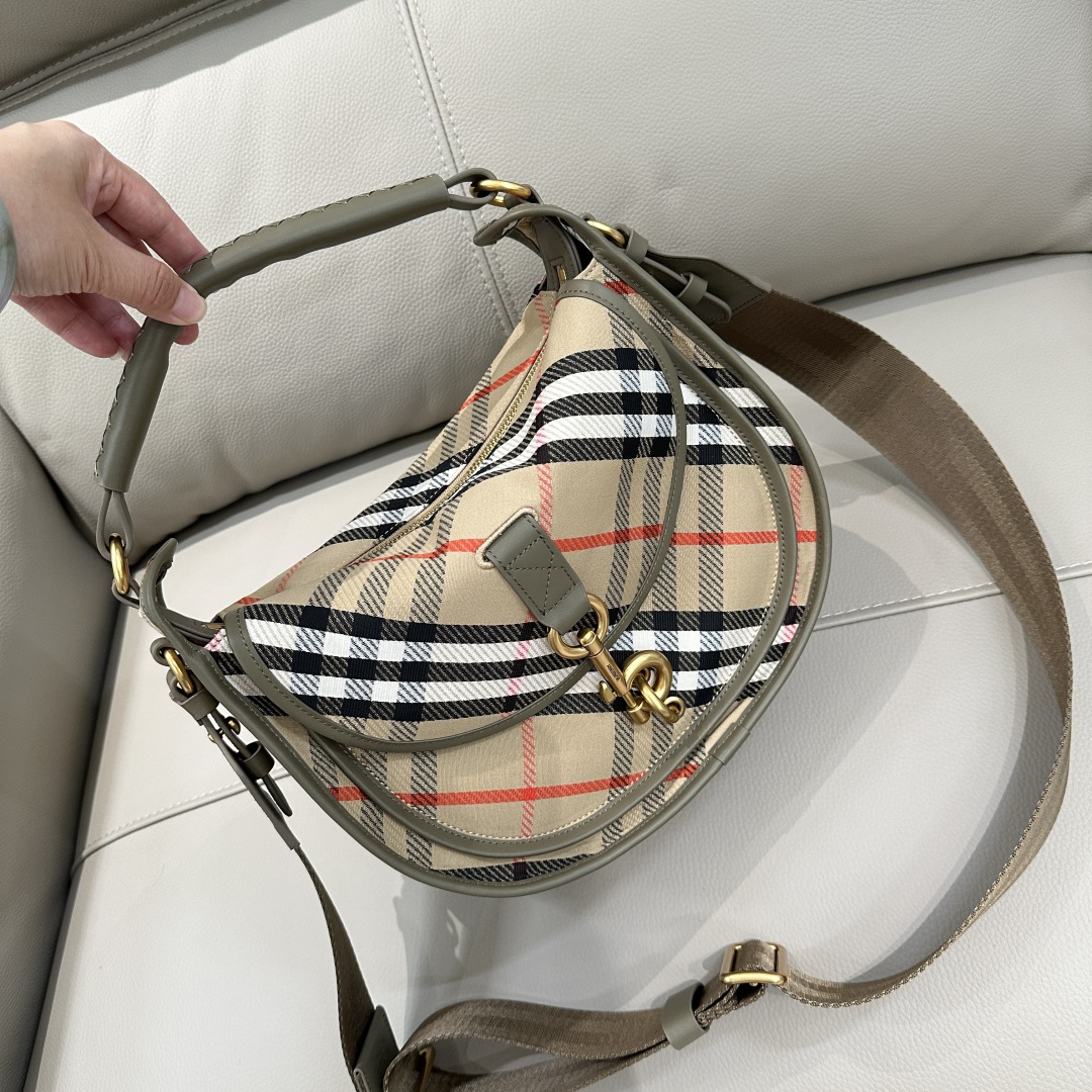 Burberry bag-2