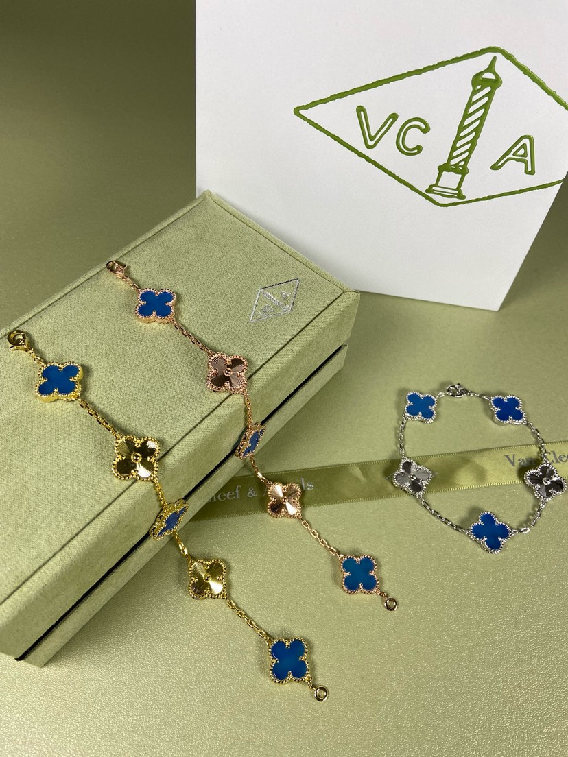 Van Cleef & Arpels Bracelet-128