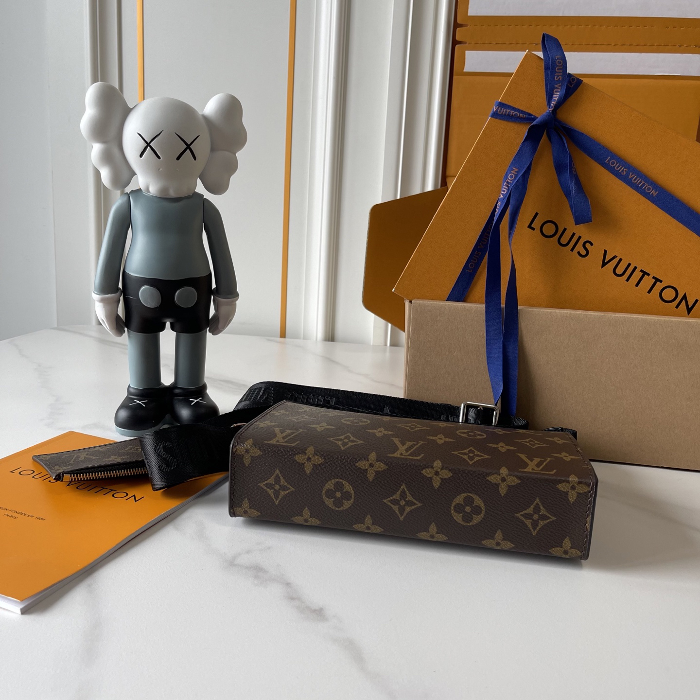 Louis Vuitton bag-162