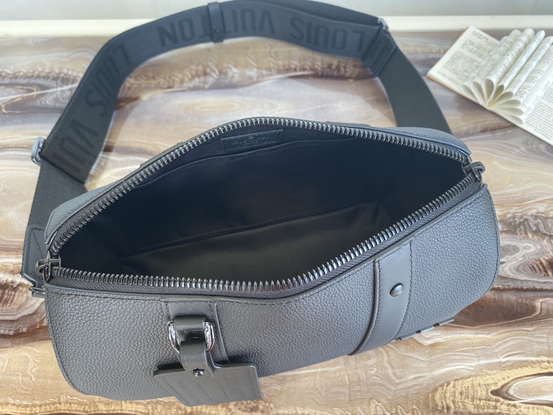 Most Classic Louis Vuittion M59255 City Keepall in Deep Black Aerogram Grained Calf Leather