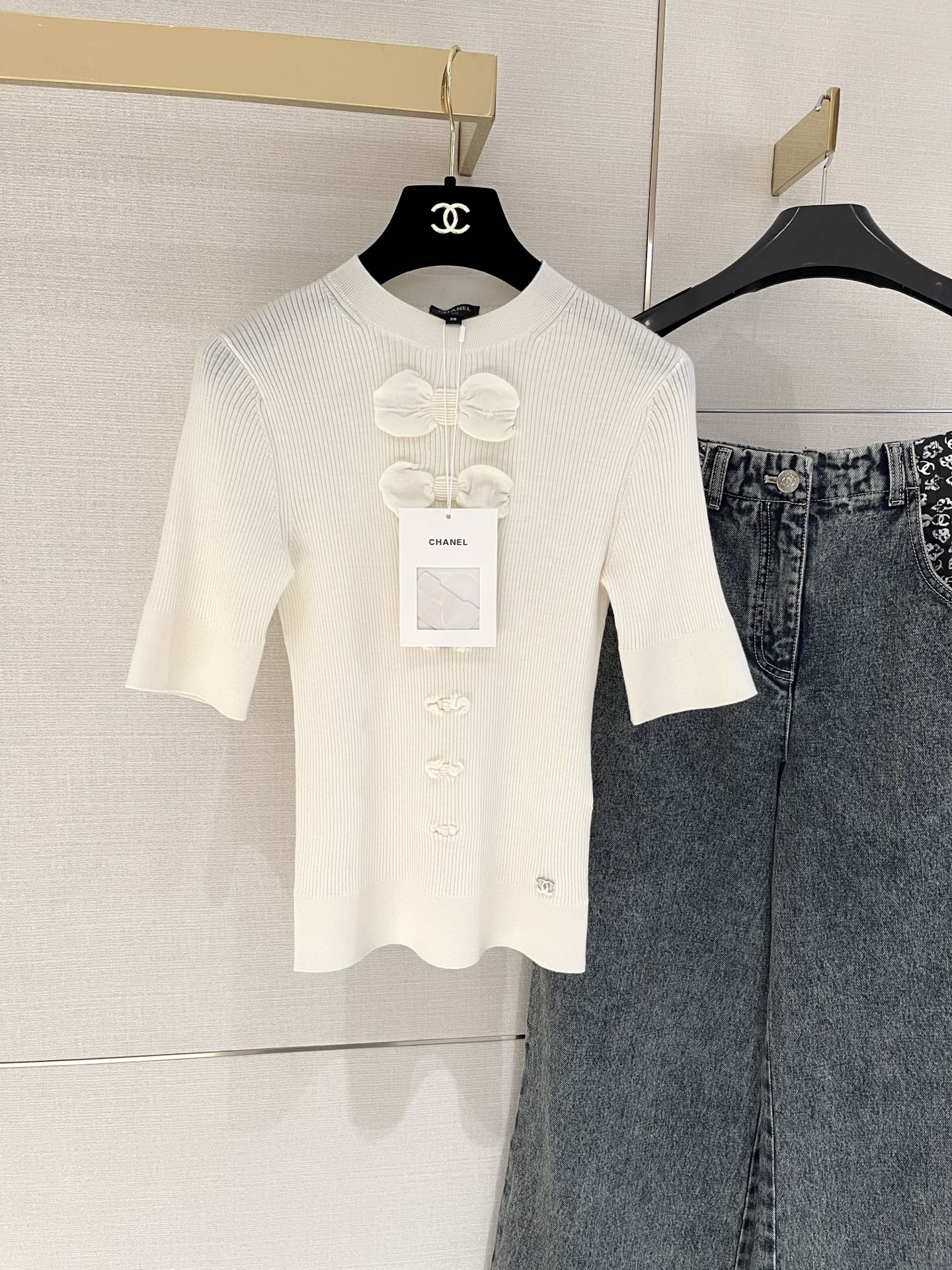 Chanel clothing-180