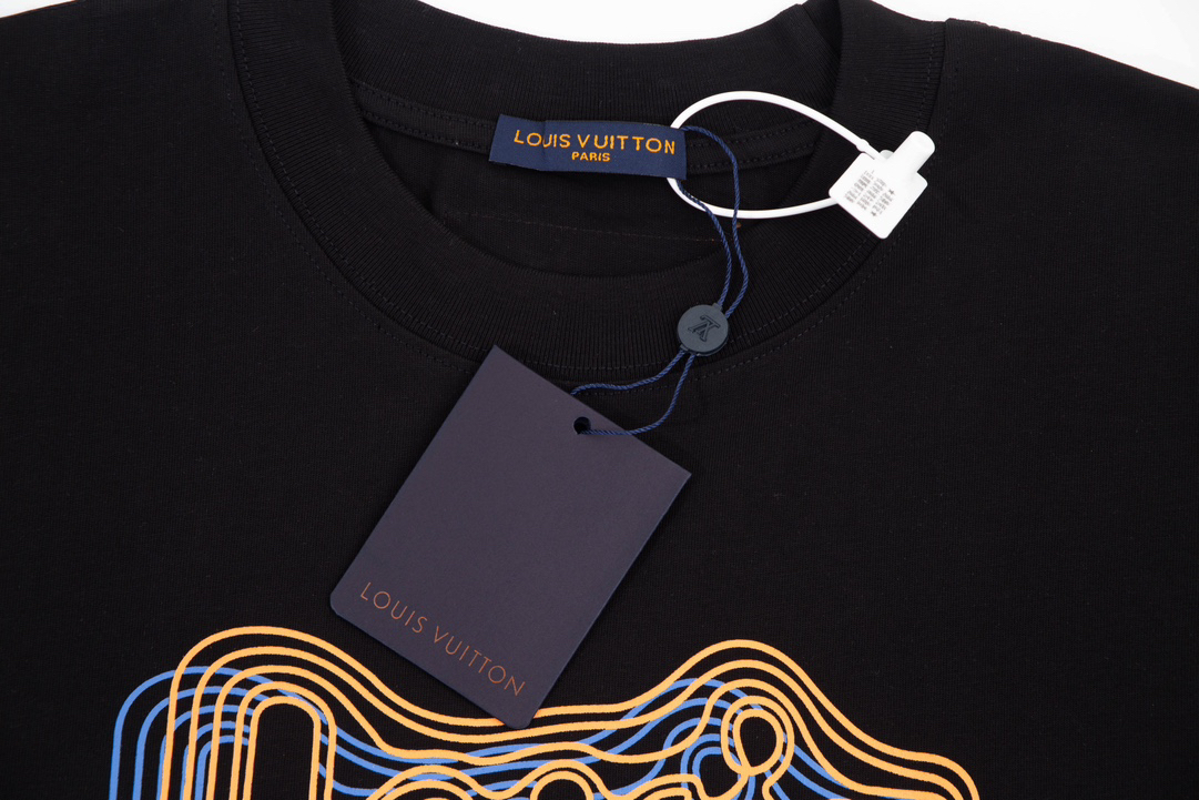 LV clothing-254