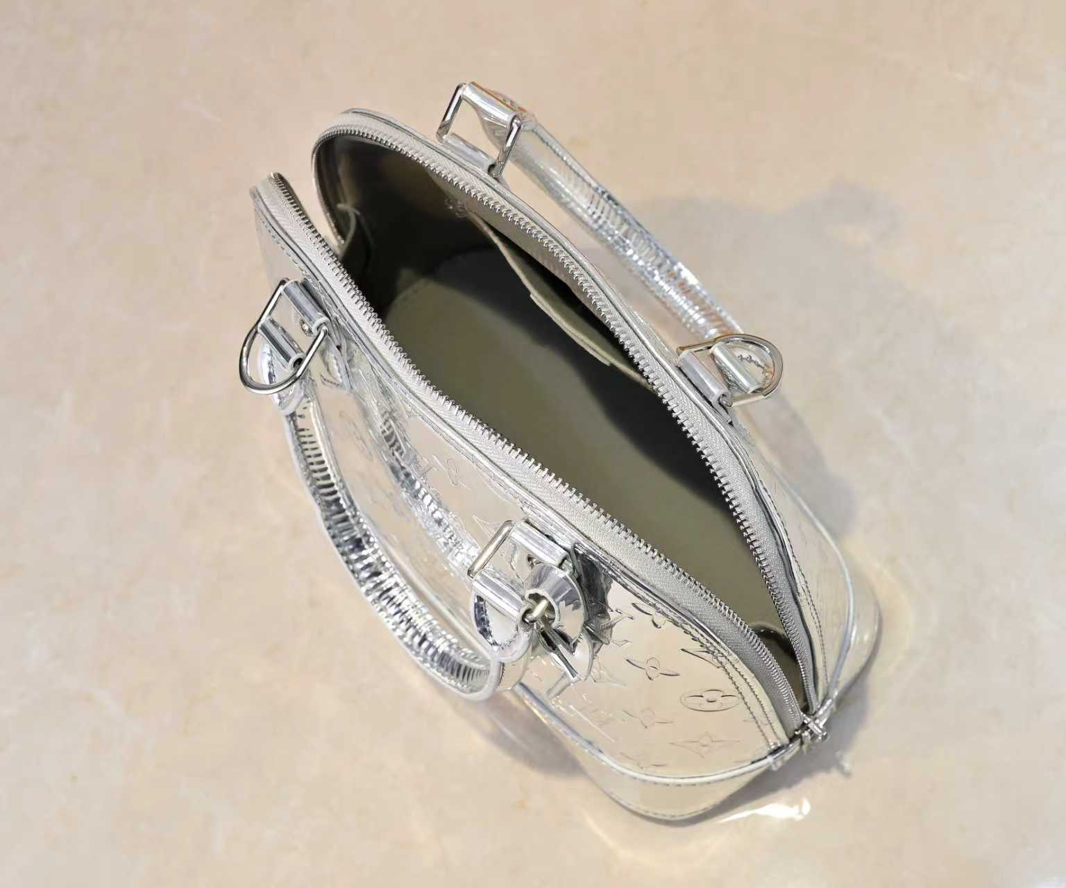Louis Vuitton bag-133