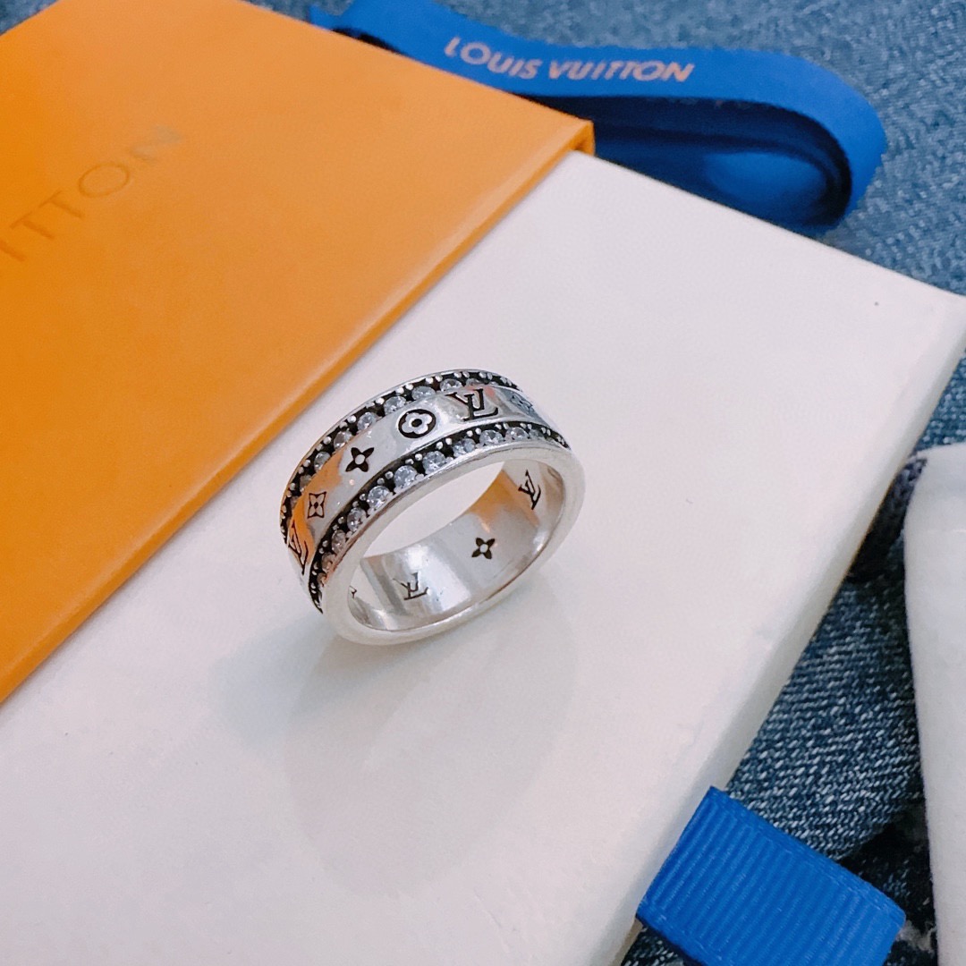 LV ring-85