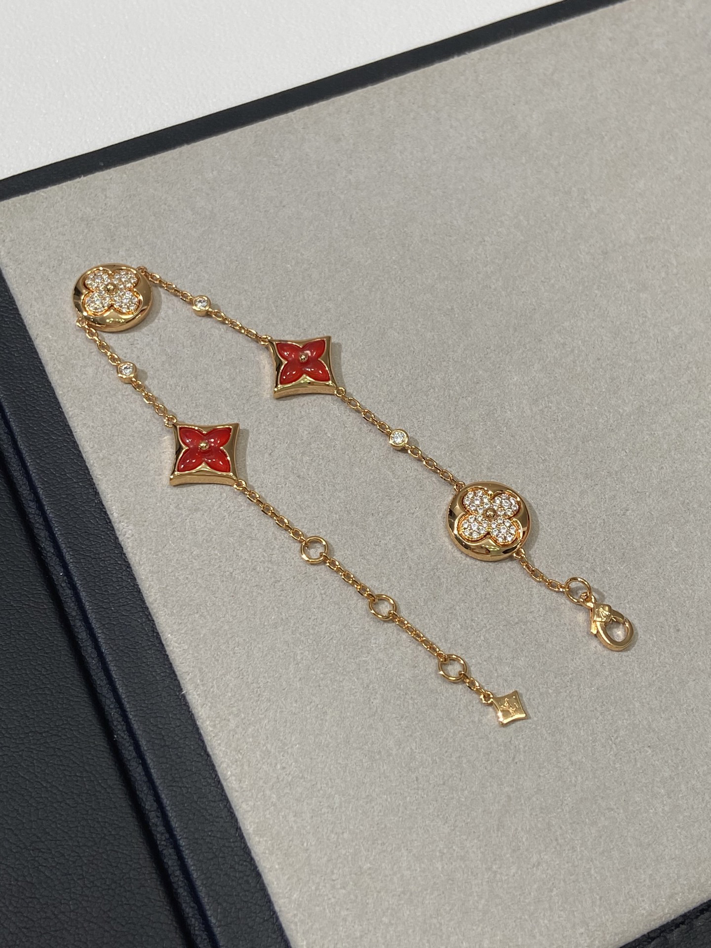 LV Bracelet-70