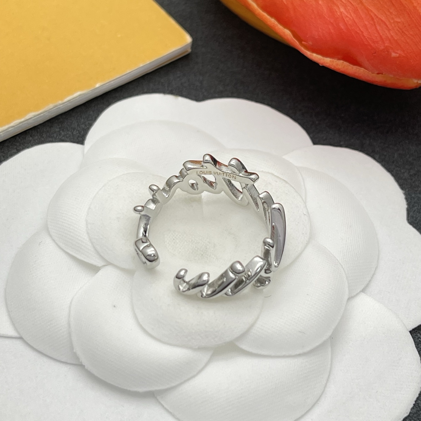 LV ring-81