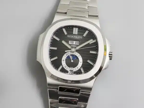 Nautilus 5726/1A-014 Annual Calendar, Moon phases 40.5 mm,Steel